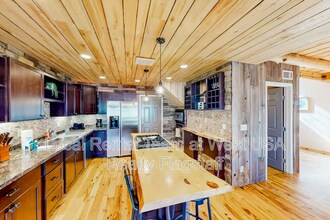 1105 W Overland Pass Dr in Flagstaff, AZ - Building Photo - Building Photo