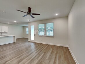 11655 Hillside Dr in Jacksonville, FL - Foto de edificio - Building Photo