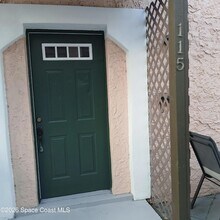 115 Peachtree St in Cocoa, FL - Foto de edificio - Building Photo