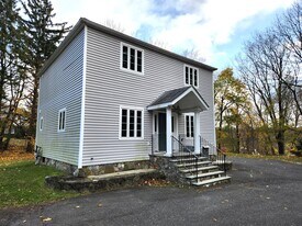 157 Ball Pond Rd in New Fairfield, CT - Building Photo