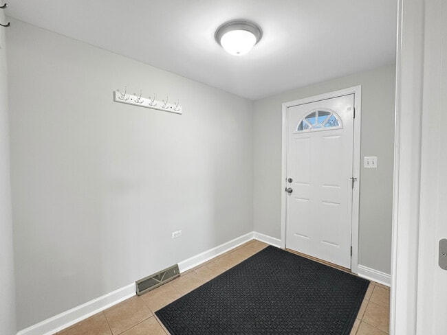 3135 Chicago Rd in Steger, IL - Foto de edificio - Building Photo