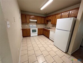 1908 Charleston Ct in Killeen, TX - Building Photo - Building Photo
