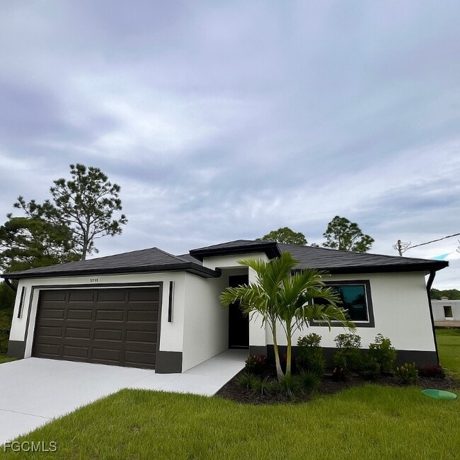 3208 66th St W in Lehigh Acres, FL - Building Photo - Building Photo