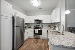 9799 Green Valley Ln in Houston, TX - Building Photo