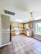2671 Hunt St in New Braunfels, TX - Building Photo - Building Photo