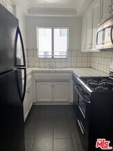 1338 N Sierra Bonita Ave-Unit -102 in West Hollywood, CA - Building Photo - Building Photo