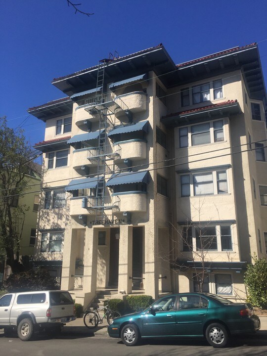 2523 Ridge Rd, Unit 320 in Berkeley, CA - Building Photo