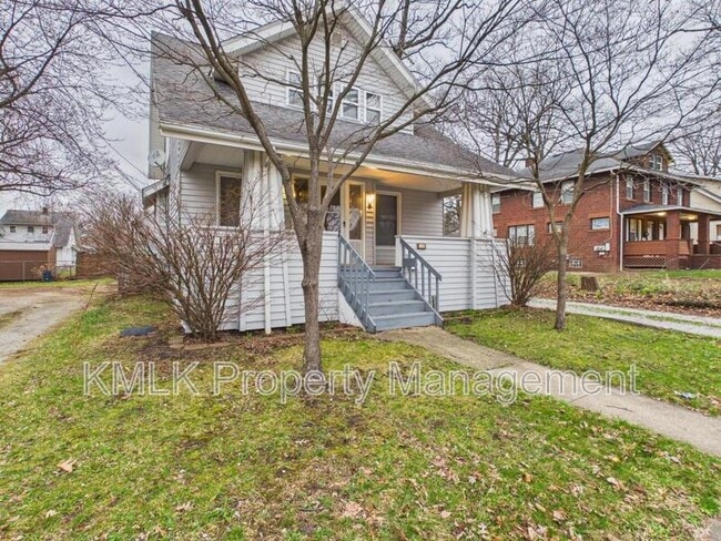 1159 Carey Ave in Akron, OH - Building Photo - Building Photo