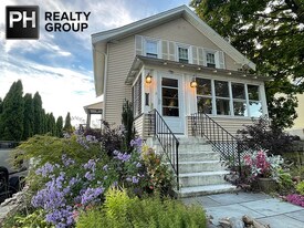 157 Riverview Ave in Waltham, MA - Building Photo