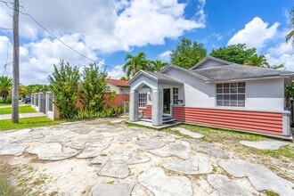 6295 SW 29th St in Miami, FL - Building Photo - Building Photo