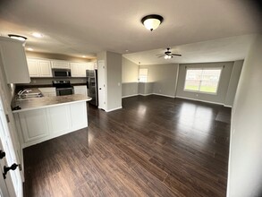 157 Lyle Curtis Cir in Waynesville, MO - Foto de edificio - Building Photo