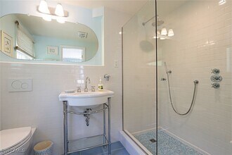 361 1st Ave N in Naples, FL - Building Photo - Building Photo