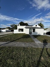 795 Highland Dr in West Palm Beach, FL - Building Photo - Building Photo