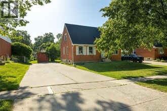 1329 Kim St in Sarnia, ON - Building Photo - Building Photo