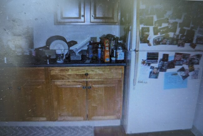 42 Oakland St, Unit #2 in Bristol, CT - Foto de edificio - Building Photo