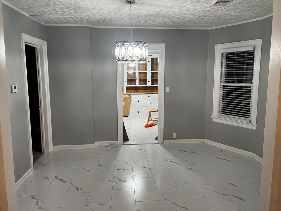 375 Military Rd, Unit 2 in Buffalo, NY - Building Photo