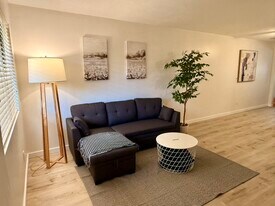 3301 E Earll Dr in Phoenix, AZ - Building Photo