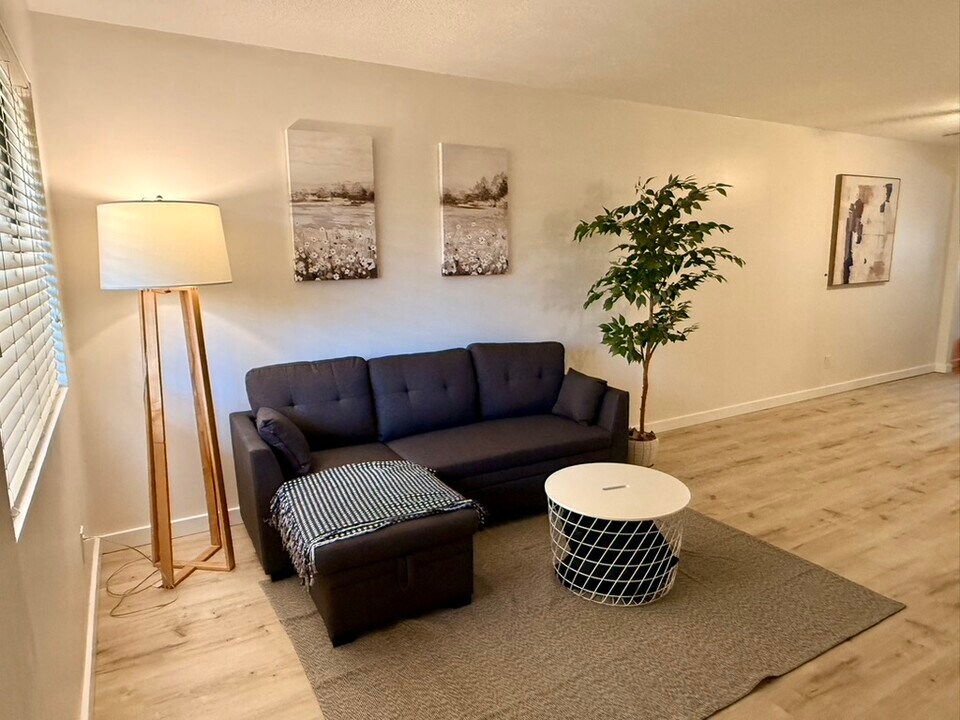 3301 E Earll Dr in Phoenix, AZ - Building Photo