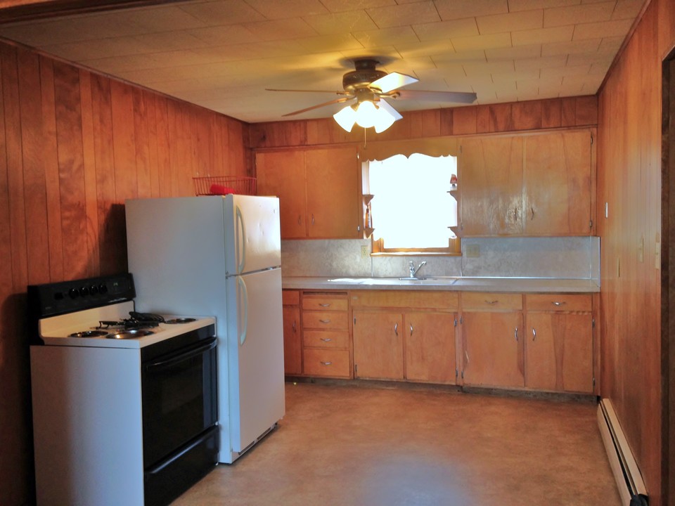 284 Campbell Ave, Unit 284 Campbell Ave in Homer City, PA - Building Photo