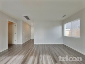 904 Convair Ct in Reno, NV - Building Photo - Building Photo