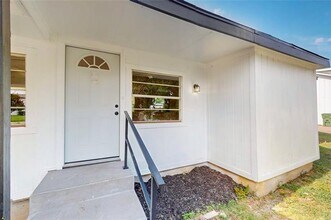 5637 Bonnie Dr in Watauga, TX - Building Photo - Building Photo