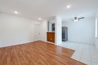 5718 Eskridge St in Houston, TX - Building Photo - Building Photo