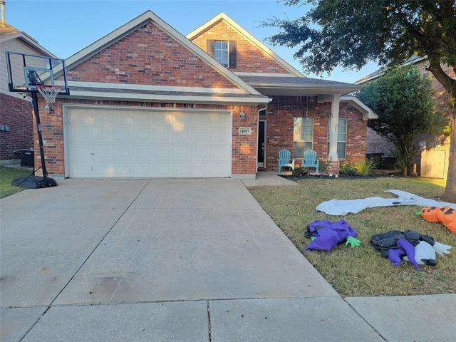 property at 4005 Summerhill Ln