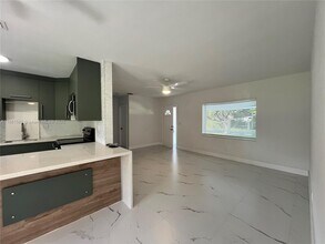1301 Sylvania Blvd in West Miami, FL - Building Photo - Building Photo
