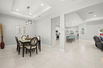501 Florida Cir N in Apollo Beach, FL - Building Photo - Building Photo