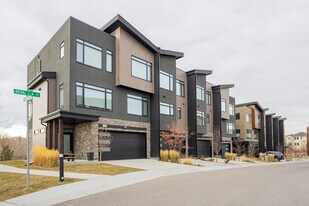 Ravines of Royal Oak in Calgary, AB - Building Photo