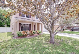 142 Wilson Bay Ct in Sanford, FL - Building Photo - Building Photo