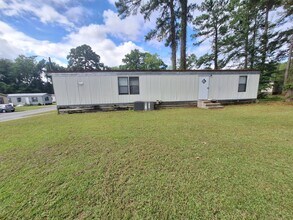 1600 Dunlevie Rd in Allenhurst, GA - Building Photo - Building Photo