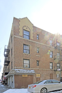 32-02 34th Ave in Long Island City, NY - Foto de edificio - Building Photo