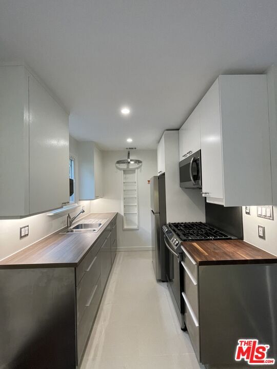 1243 25th St-Unit -B in Santa Monica, CA - Foto de edificio - Building Photo