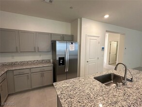 4492 Merlot Hls Ave in Las Vegas, NV - Building Photo - Building Photo