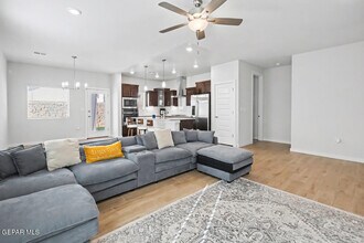 12677 Viendo Norte Dr in El Paso, TX - Building Photo - Building Photo