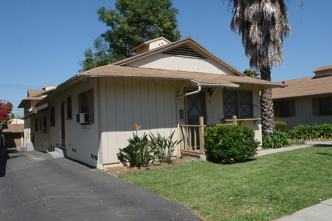 837 S Marengo Ave in Pasadena, CA - Building Photo - Building Photo