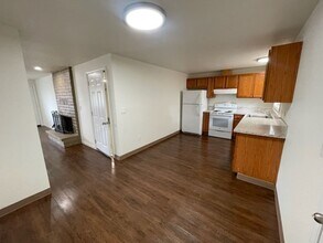 928 NE 21st Ave in Hillsboro, OR - Building Photo - Building Photo