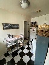 472 3rd St, Unit C in Laguna Beach, CA - Foto de edificio - Building Photo