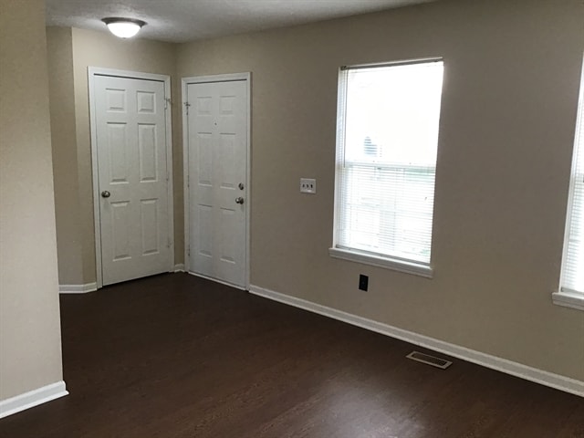 2318 Lammermoor Cir in Indianapolis, IN - Building Photo - Building Photo