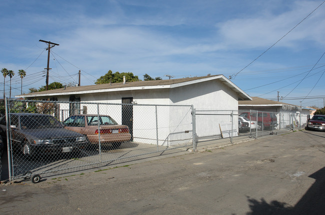 231 N Hayes St in Oxnard, CA - Building Photo - Building Photo