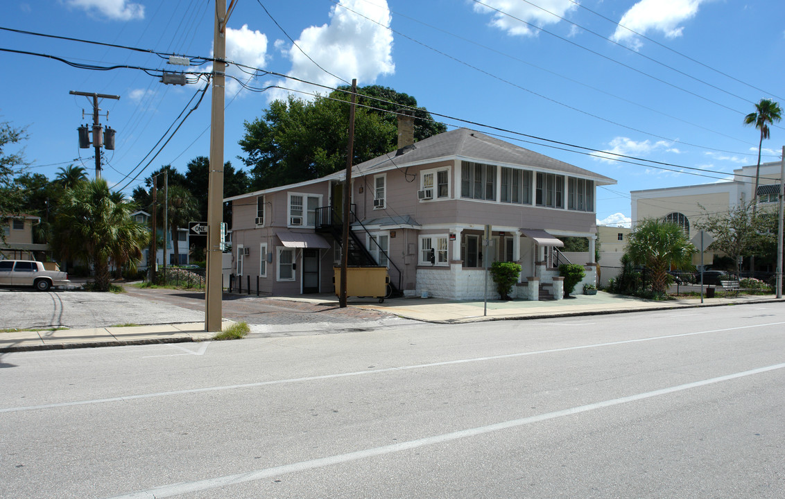 217 8th St N in St. Petersburg, FL - Building Photo