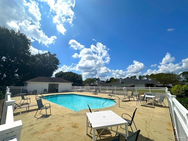 8908 Abbington Dr in Pensacola, FL - Building Photo - Building Photo