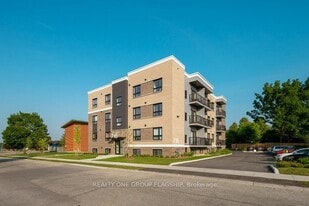 712 Glen Forrest Blvd in Waterloo, ON - Building Photo