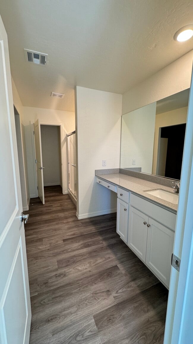 1659 Luna Clf Ave in North Las Vegas, NV - Building Photo - Building Photo