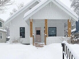 878 18th Ave SE in Minneapolis, MN - Building Photo