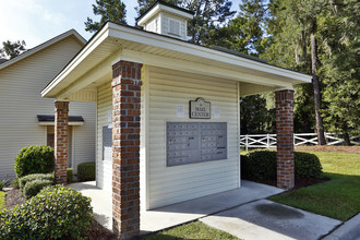 The Retreat at Garden Lake in Savannah, GA - Building Photo - Building Photo