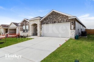 2712 La Mundial St in Seguin, TX - Building Photo
