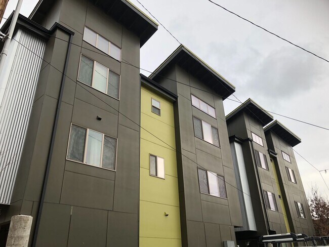 562-564 E 15th Alley in Eugene, OR - Building Photo - Building Photo