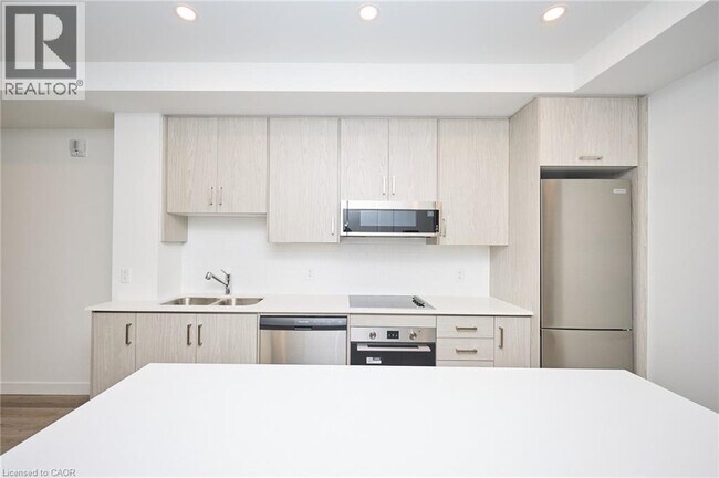 461 Green Rd in Hamilton, ON - Building Photo - Building Photo